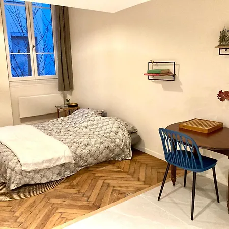 Perle Rousse Apartment *